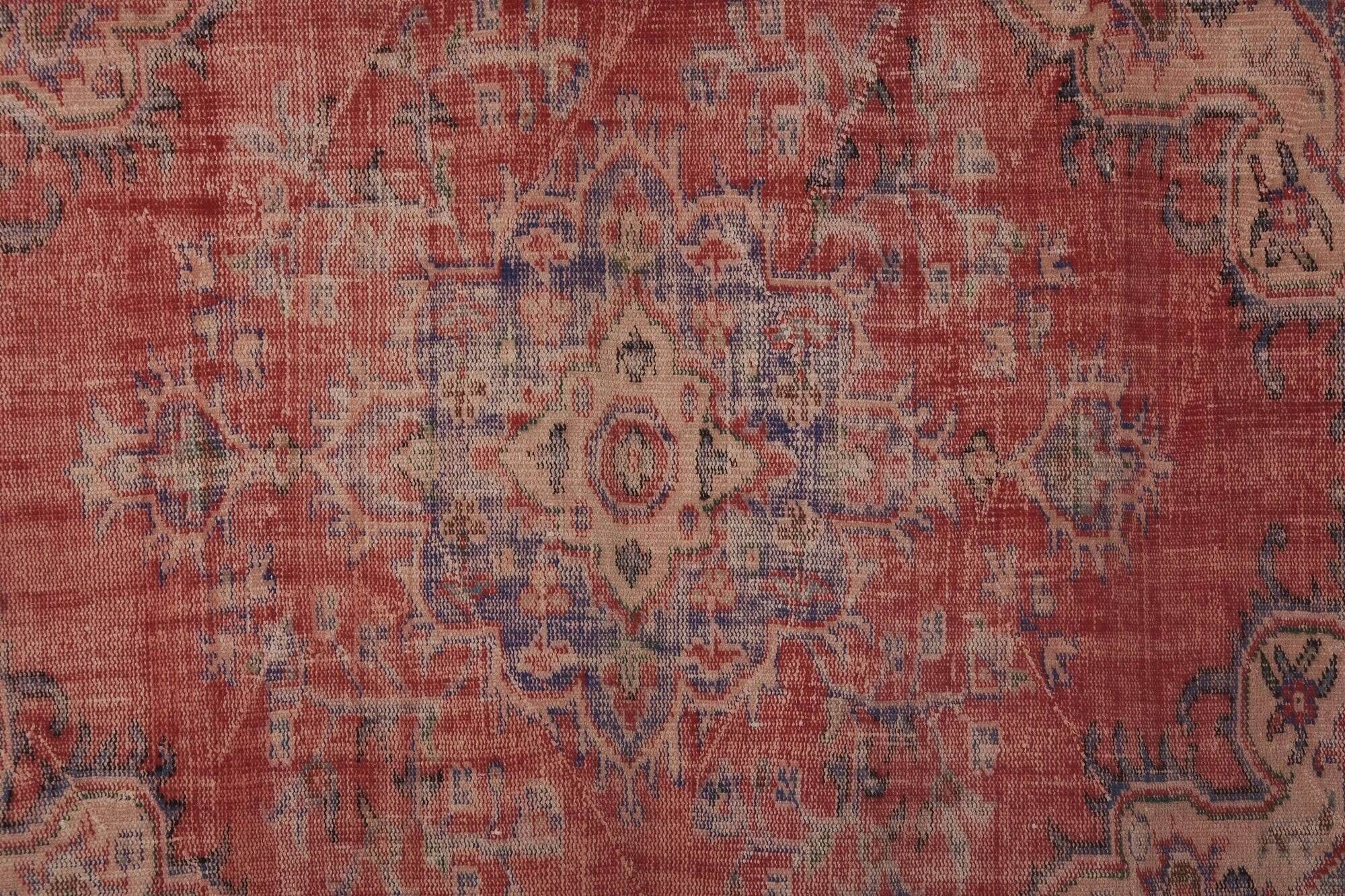 Vintage handmade Anatolian rug 182x276 cm