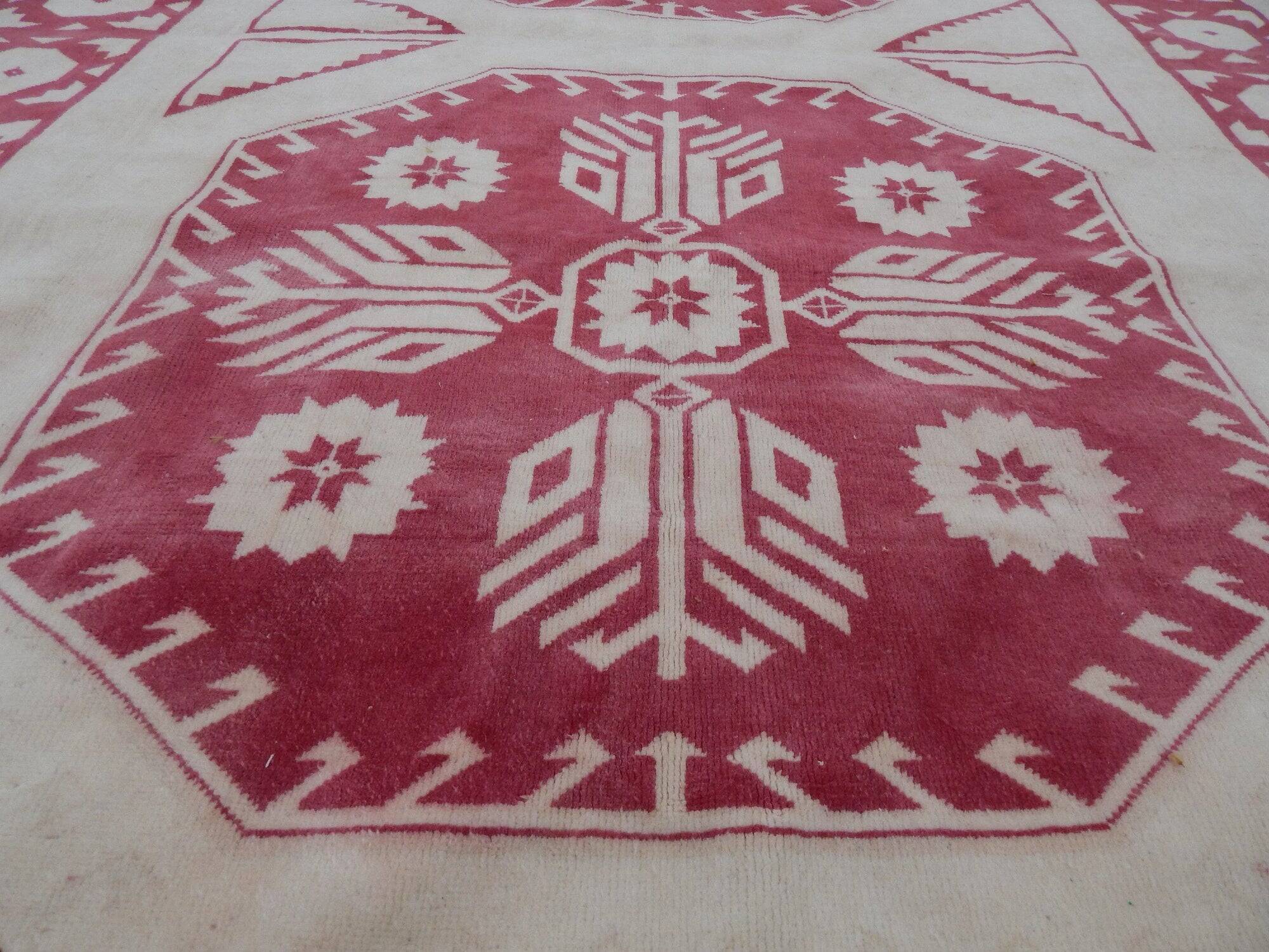 Vintage handmade Turkish rug 200x298 cm