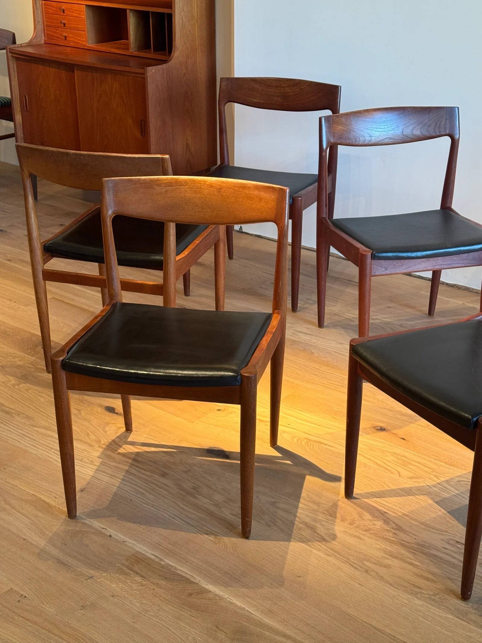 Set of vintage Scandinavian chairs by H.W. Klein for Bramin Møbl.