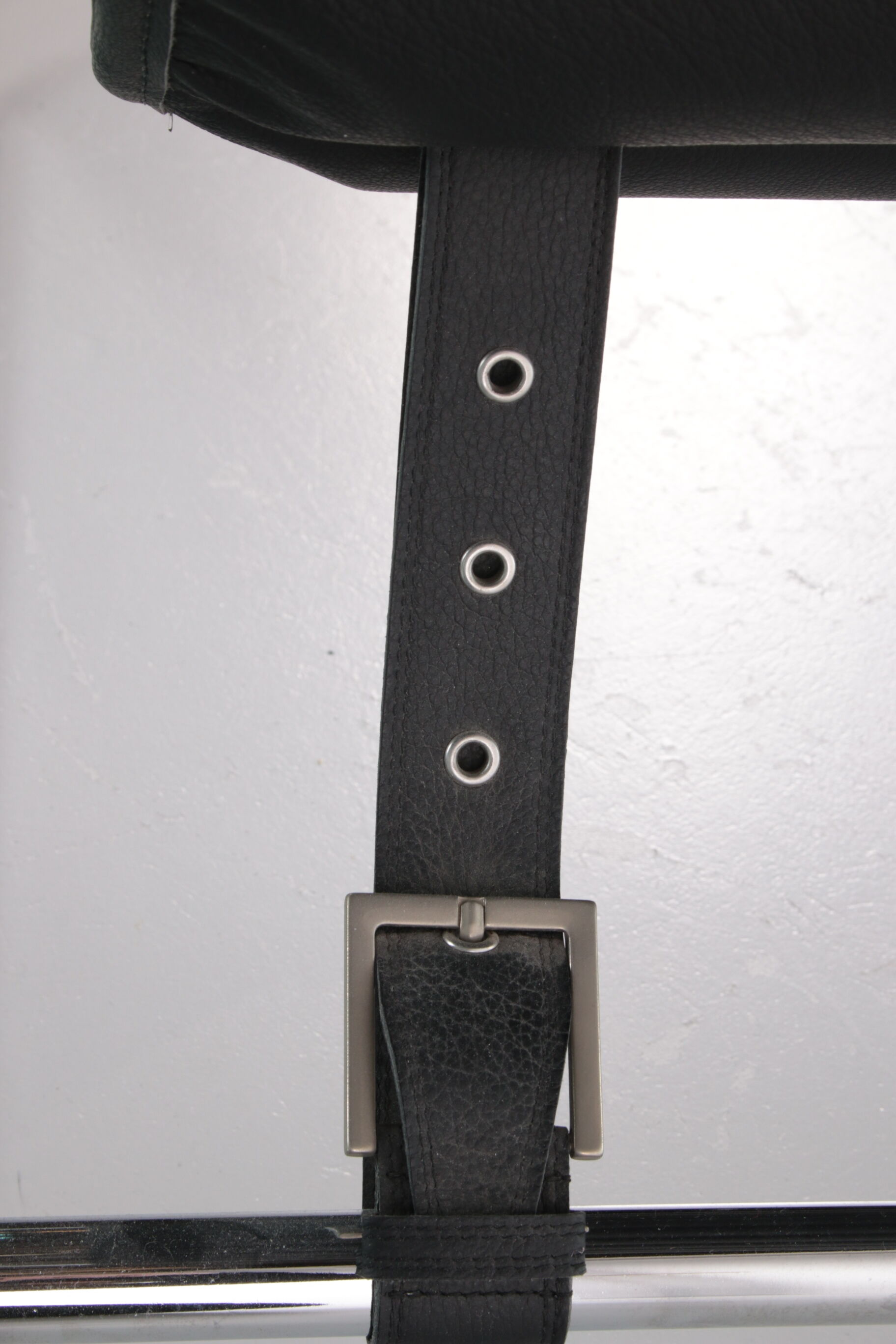 Black leather chair by Giovanni Tommaso Garattoni Italy glass and black leather