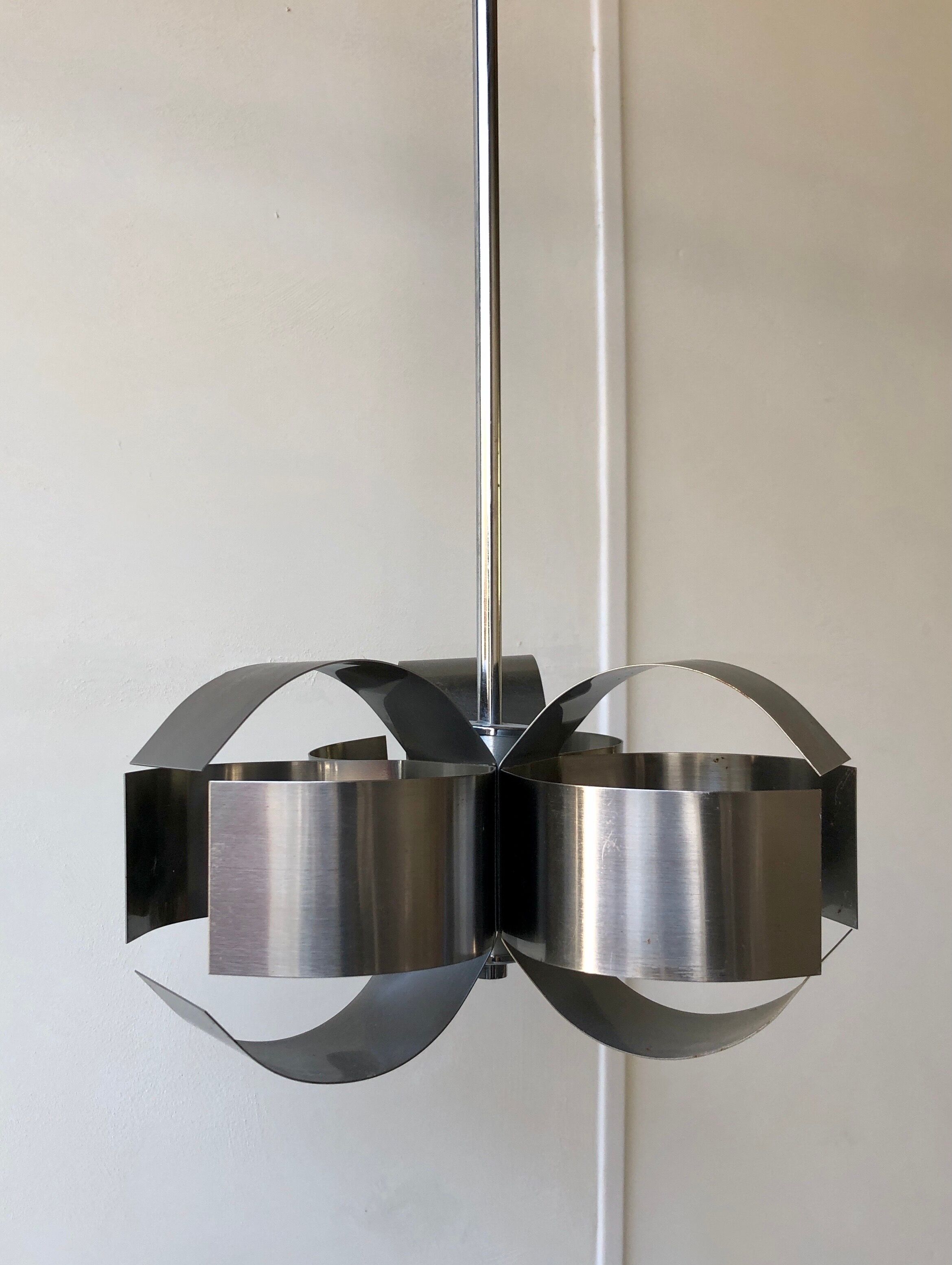 Metal suspension 70s