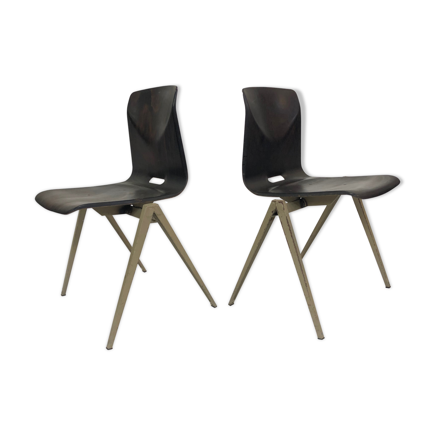 Pagholz Galvanitas S22 stackable school chairs