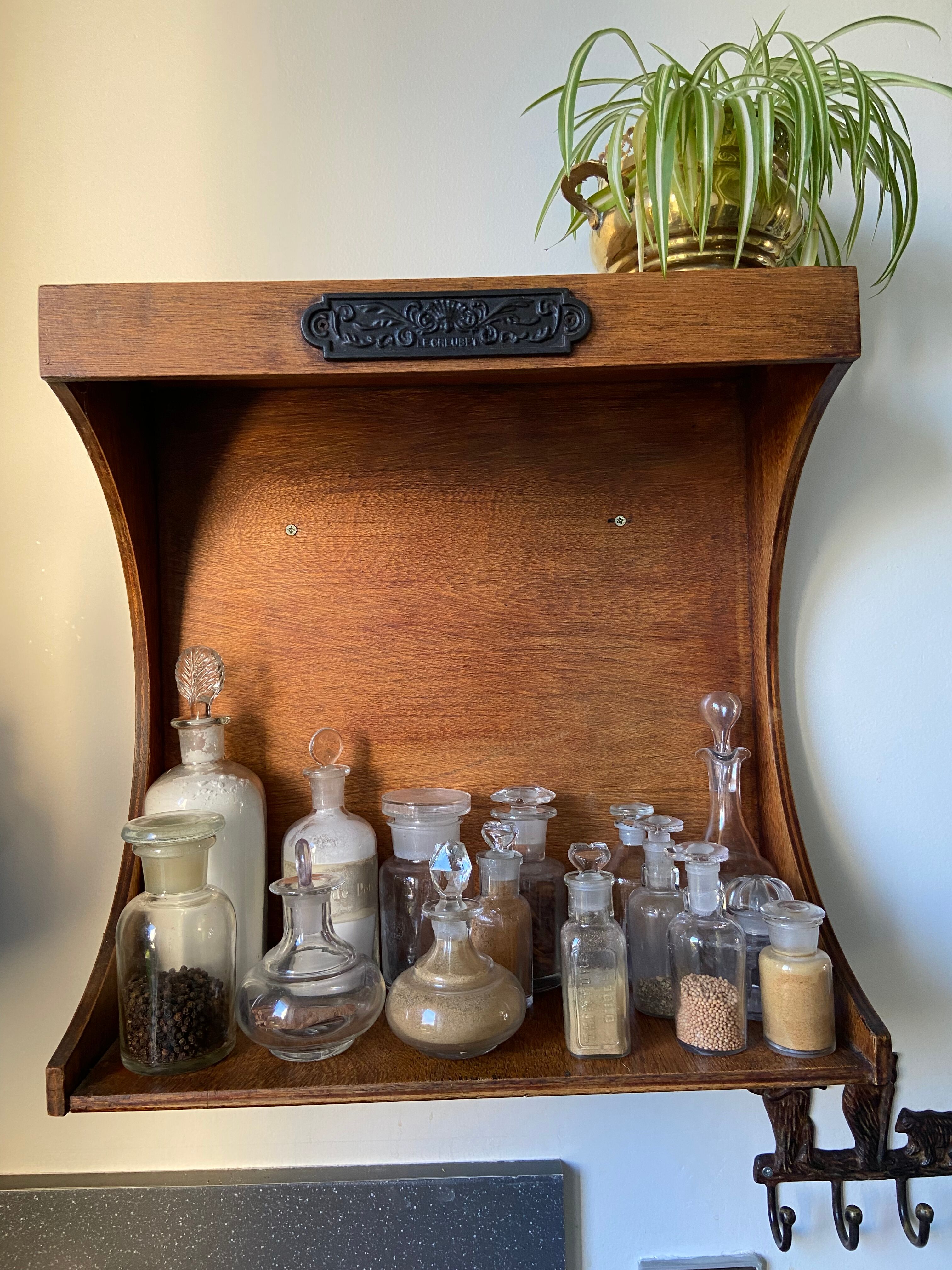 Wall shelf Le Creuset vintage