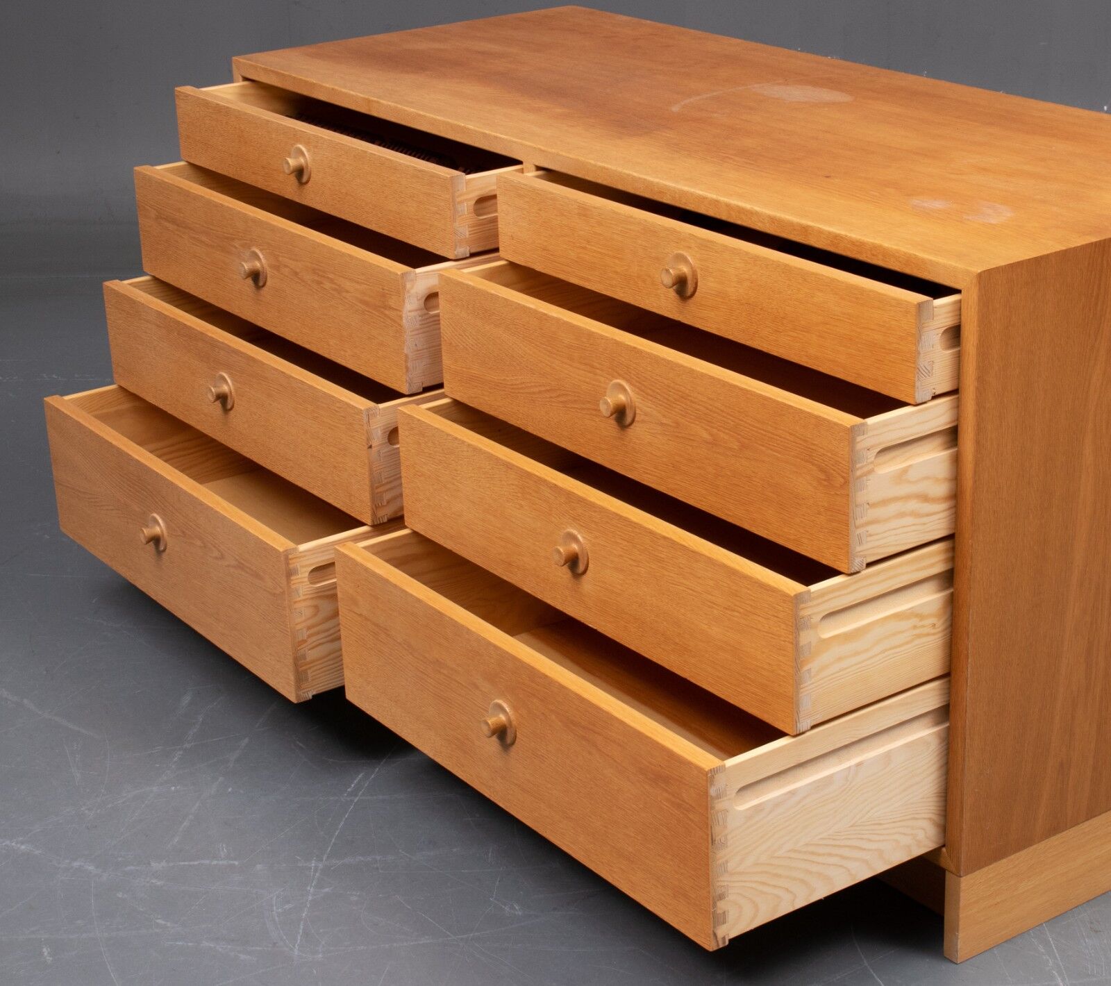 Børge Mogensen double oak chest of drawers