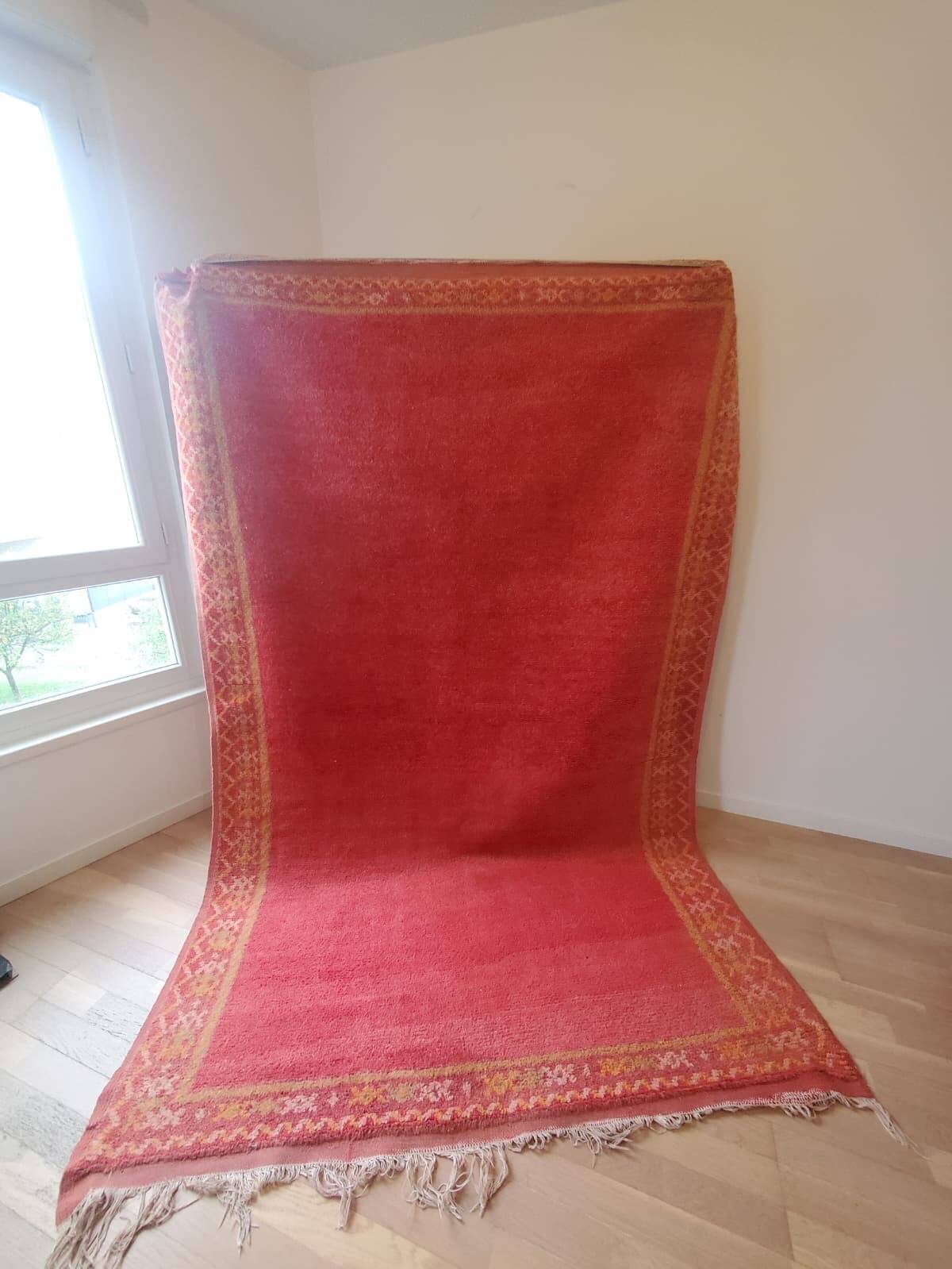 Tapis berbère rose et jaune Maroc
