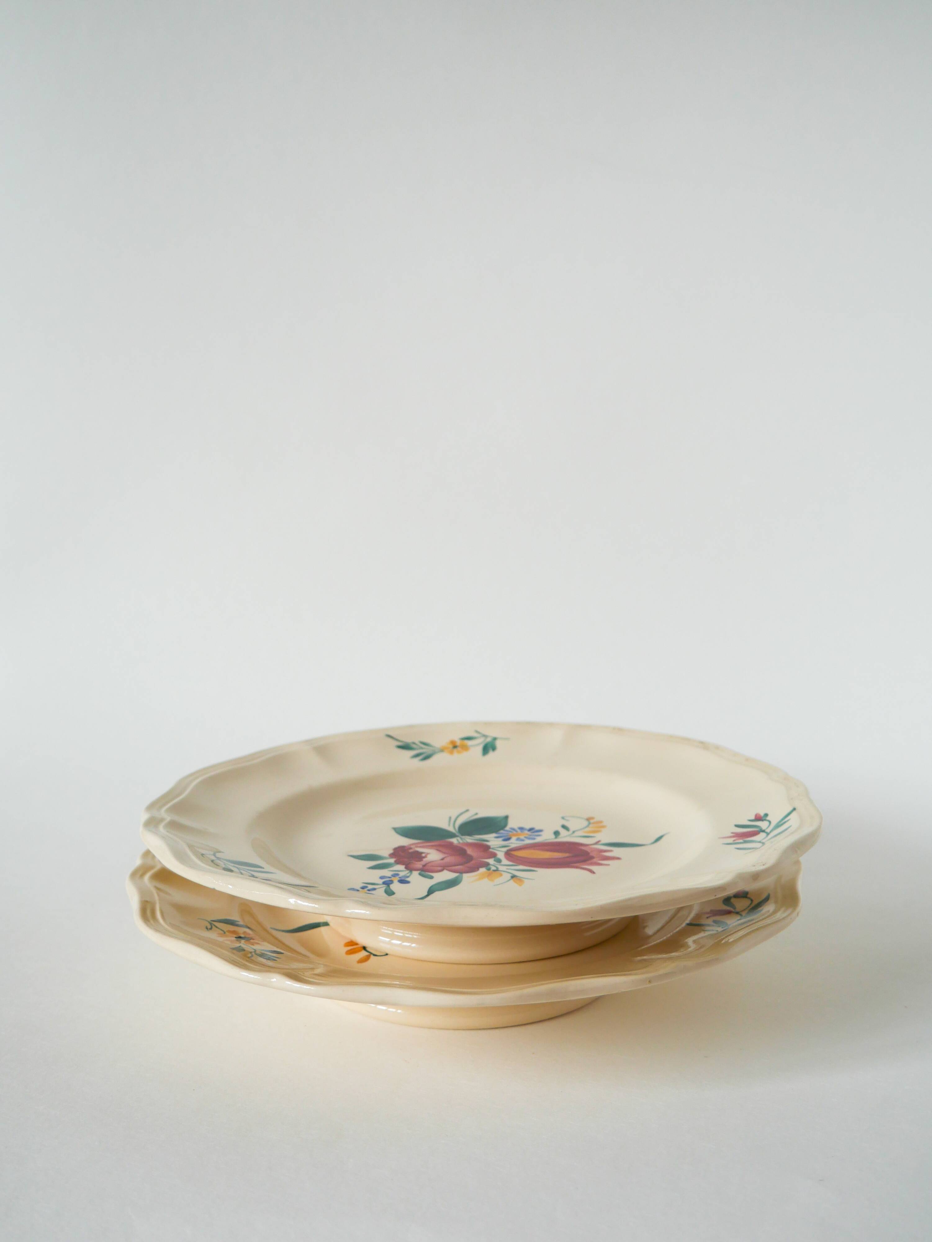 Pair of Digoin Sarreguemines compote bowls, “Yann” model, 1940