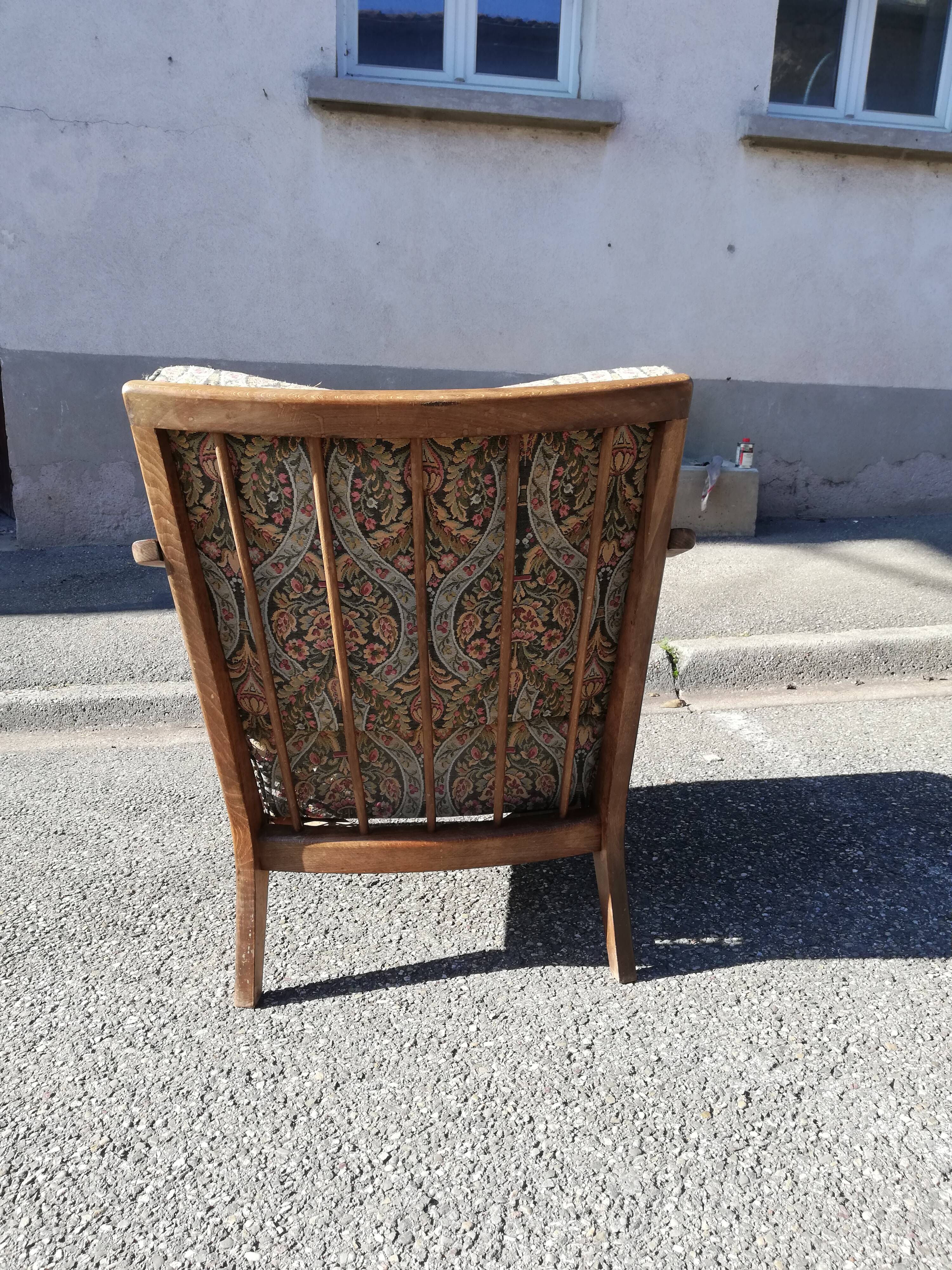 Armchair year 50 canage and compass foot