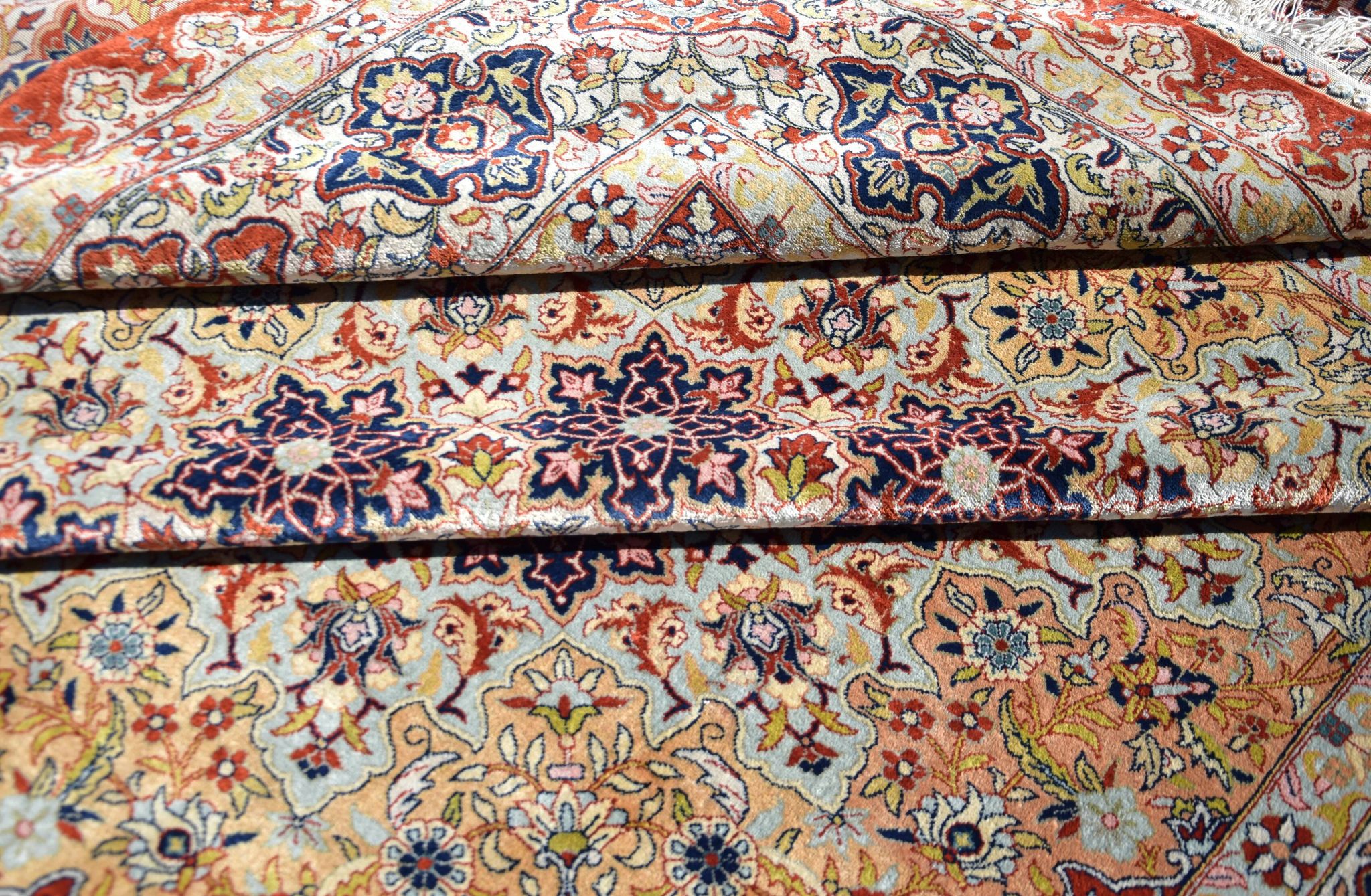 Egyptian Oriental Rug: 2.00 x 2.00 Meters - Pure Silk - Handmade