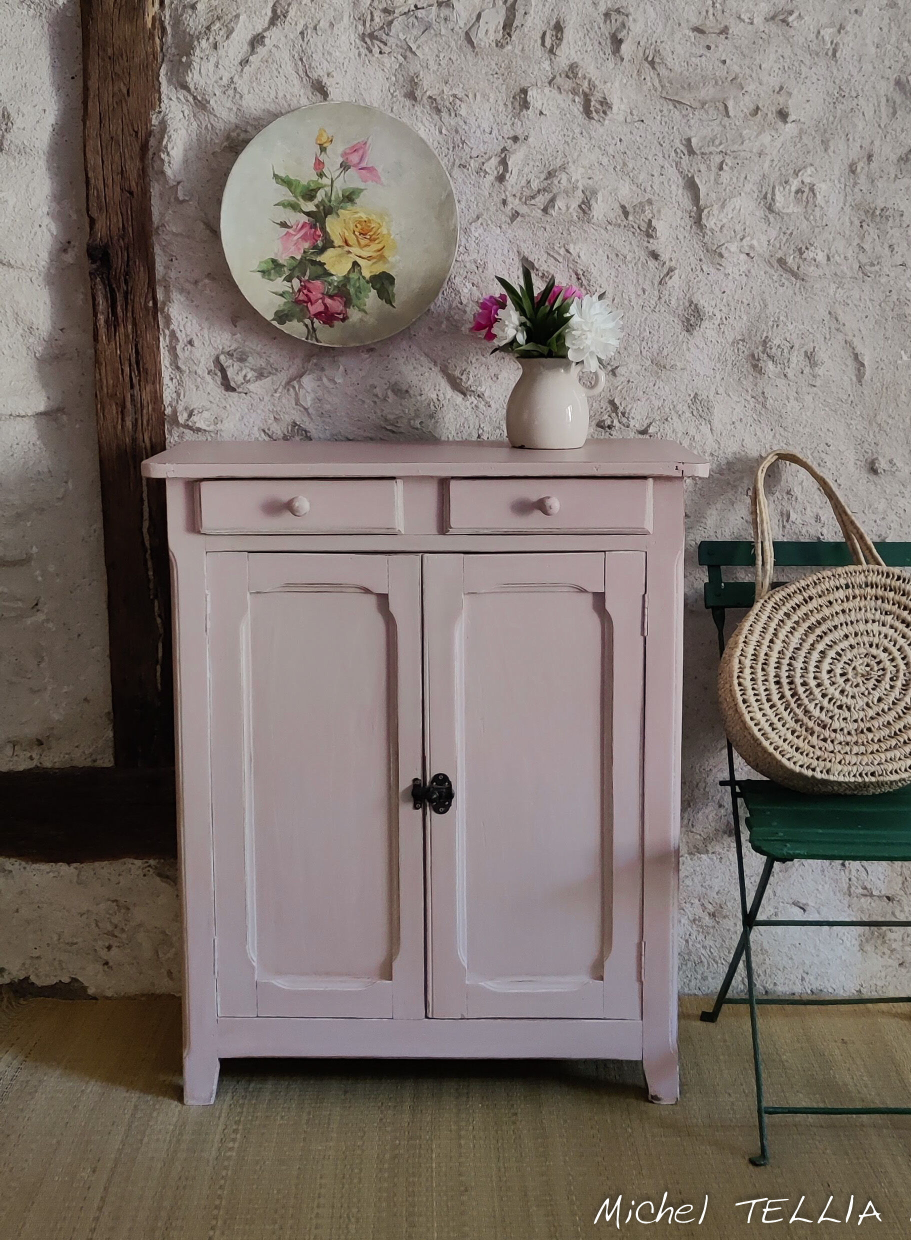 Buffet parisien rose ancien