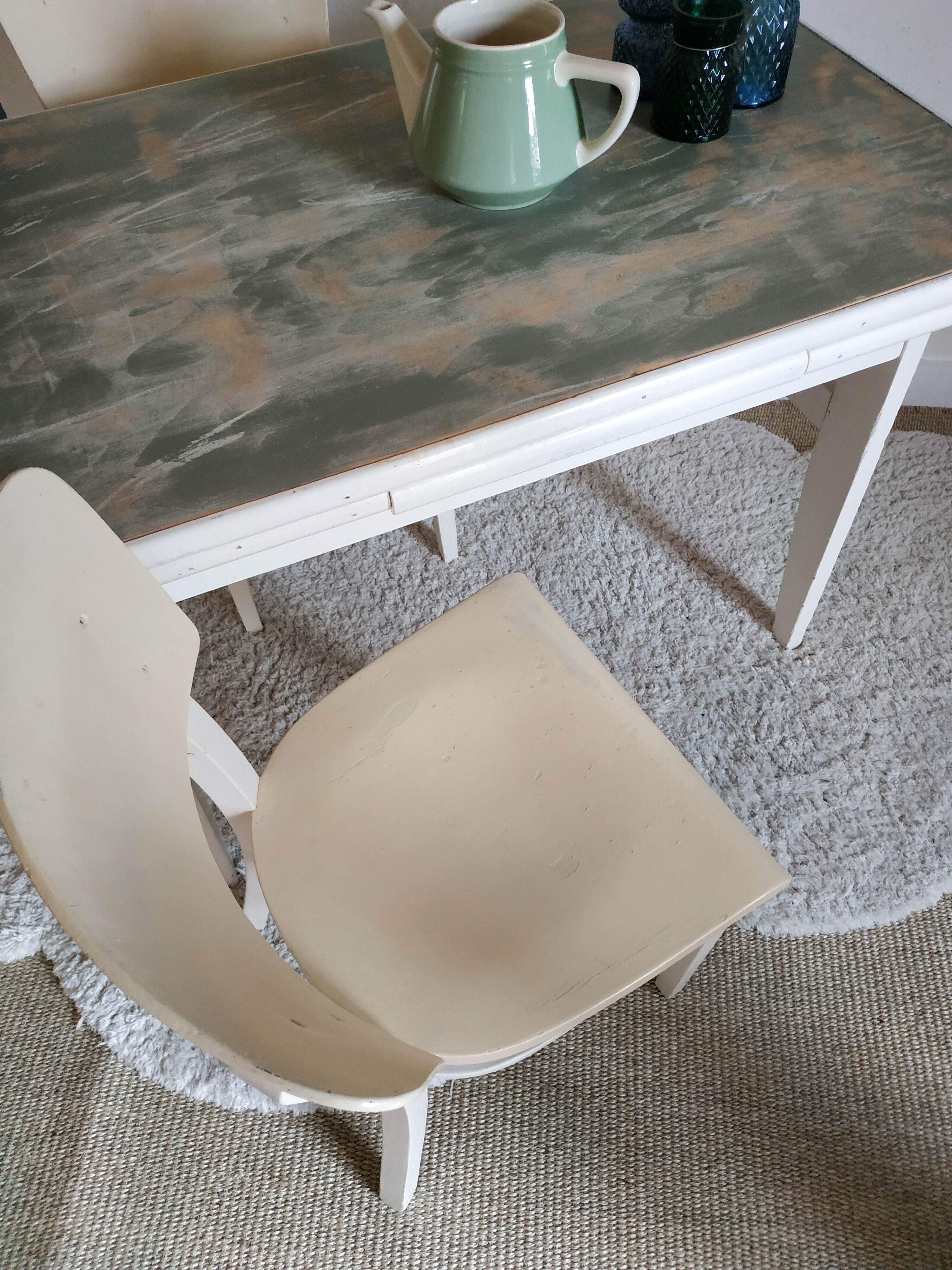 Set old wooden table with extension cords and 2 Thonet chairs