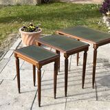 Tables gigognes