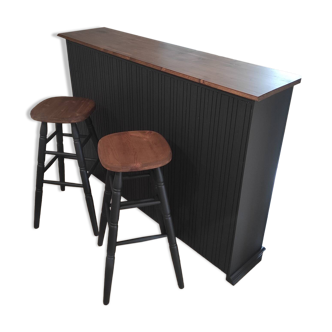 Bar counter + 2 stools