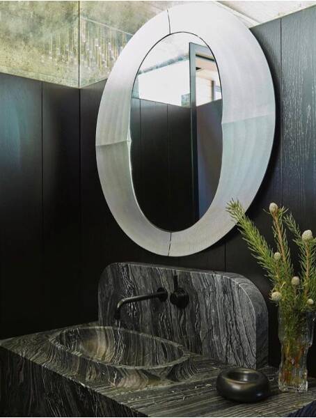 Mirror - Lorenzo Burchiellaro
