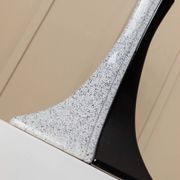 Lampe en céramique noire et blanche - Fabriquée à la main en Italie, lumière de chevet moderne de style Memphis