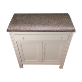 Commode rose poudré et terrazzo