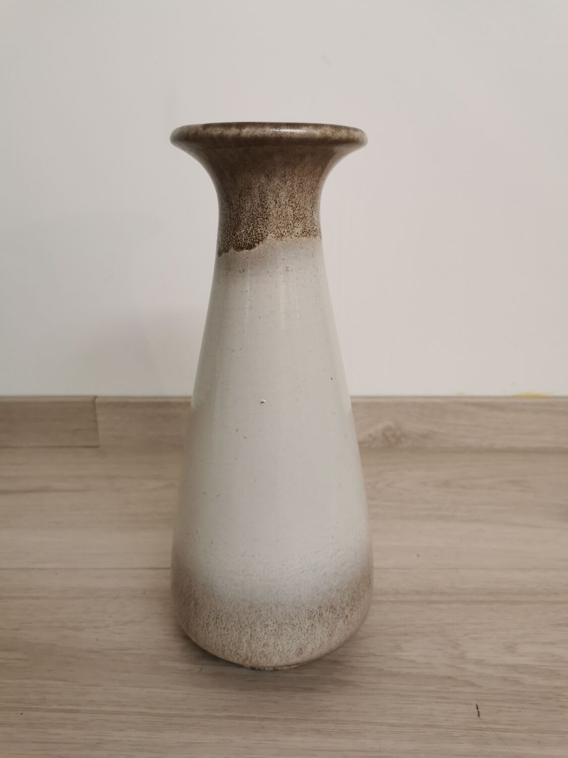 White Scheurich ceramic vase