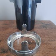 Long-lasting bottle cooler bucket