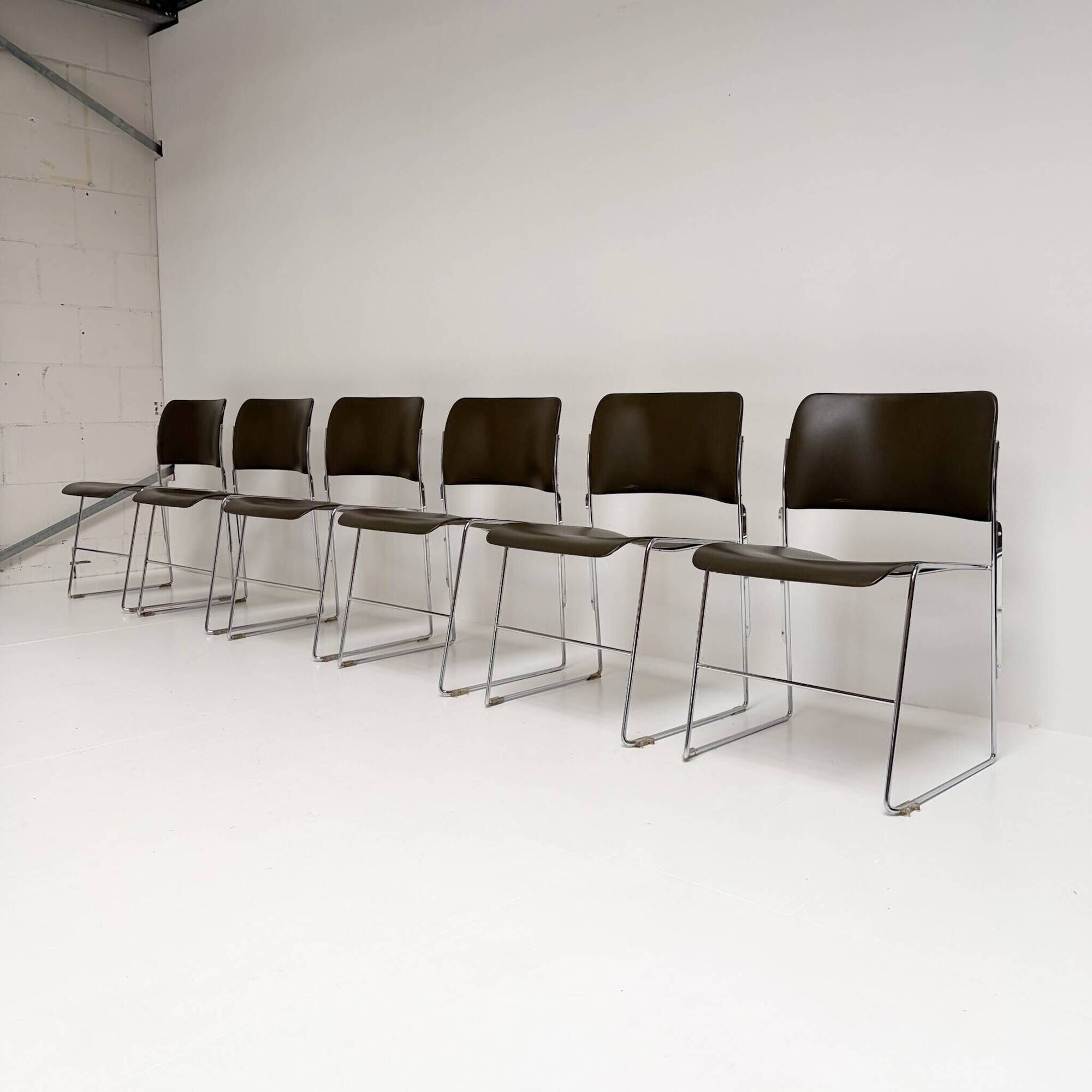 Set of 6 stacking chairs by David Rowland for HOWE, 1968
