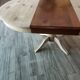 Round table with central leg
