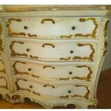 Antique chest of drawers