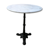 Bistro 1900 roundtable