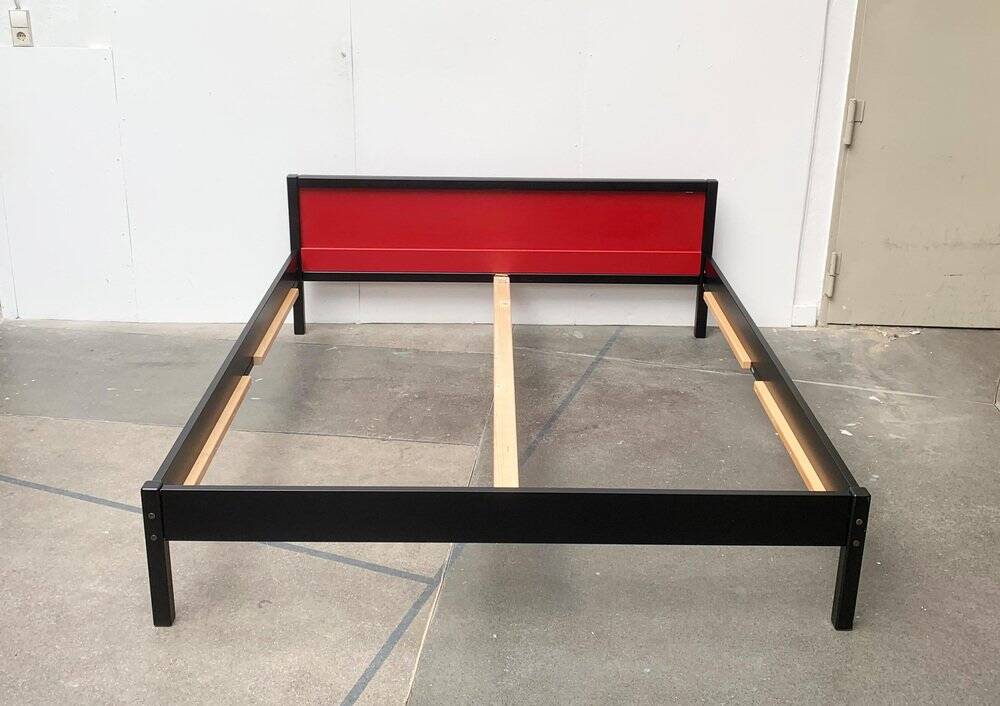 Double bed postmodern German vintage profile system by Elmar Flötotto for Flötotto.