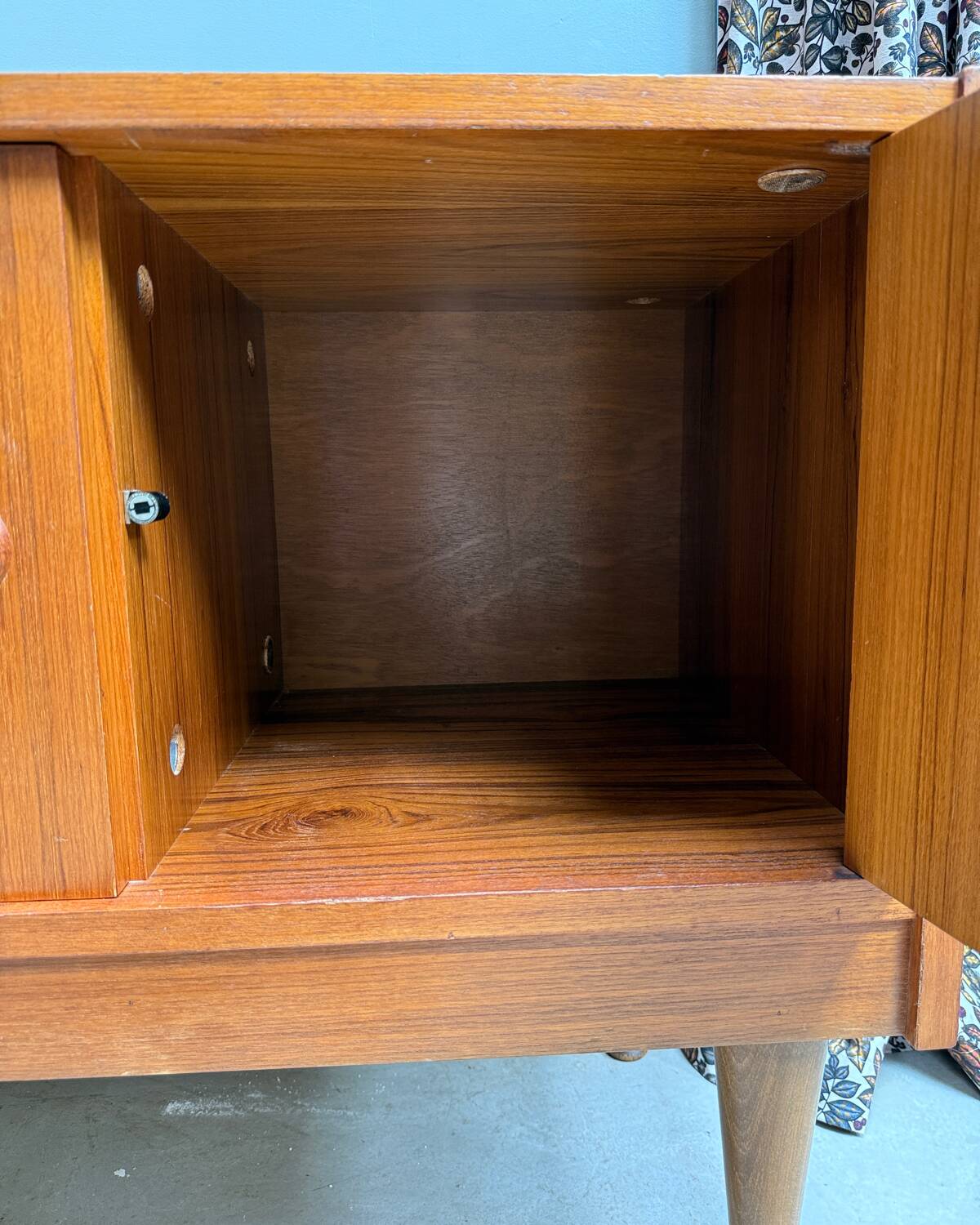 Petit buffet scandinave en teck