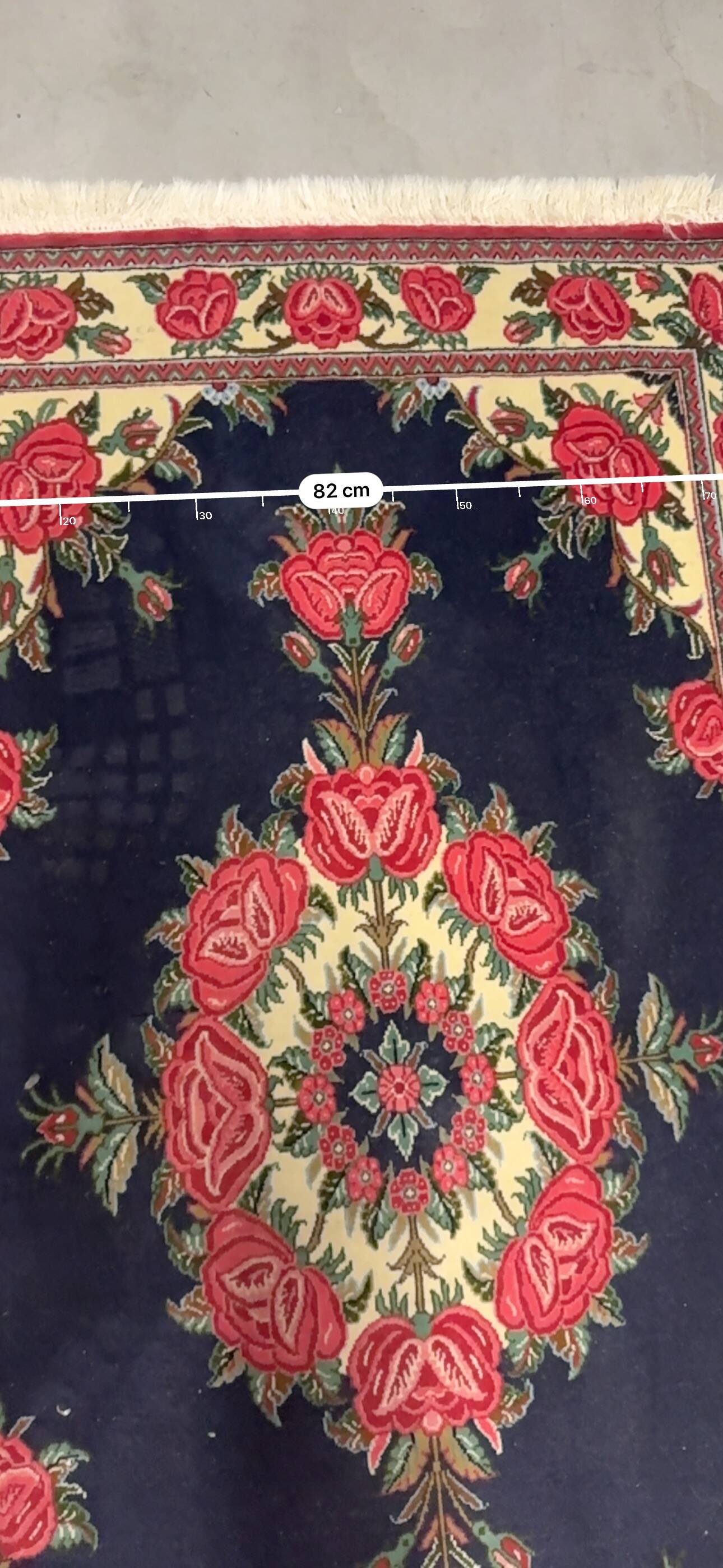 hand-woven Persian rug Ghoum