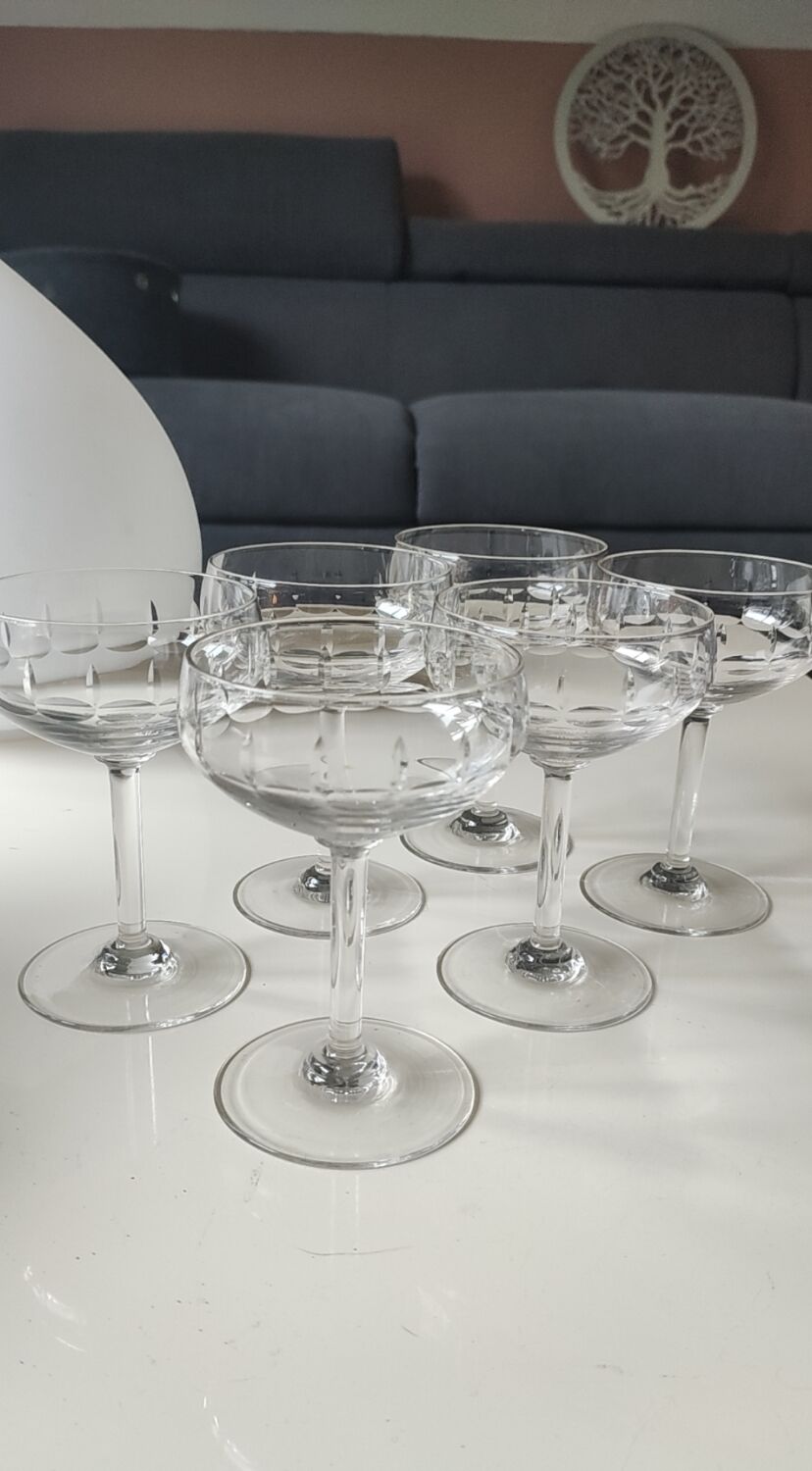 Lot of 6 x Champagne Coupes/Verreries Doyen. Art Deco. In half crystal.