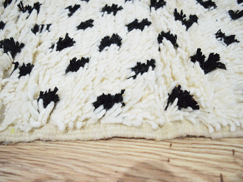 Handmade moroccan berber carpet 300 x 188 cm