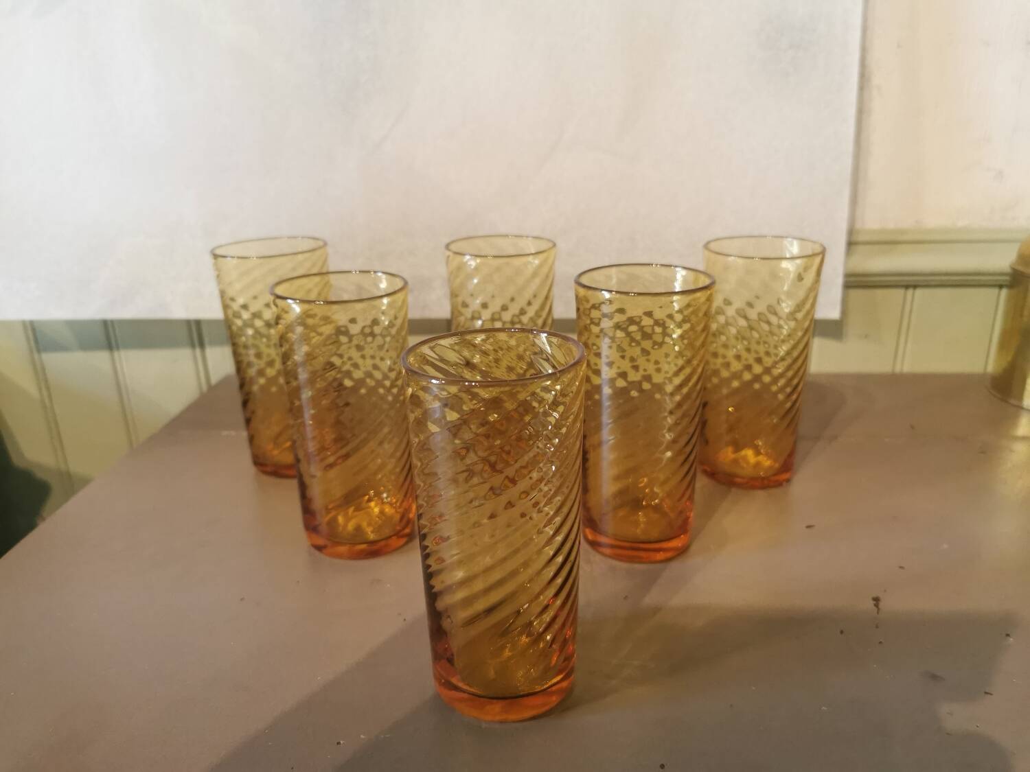6 vintage glasses with ribbed decoration