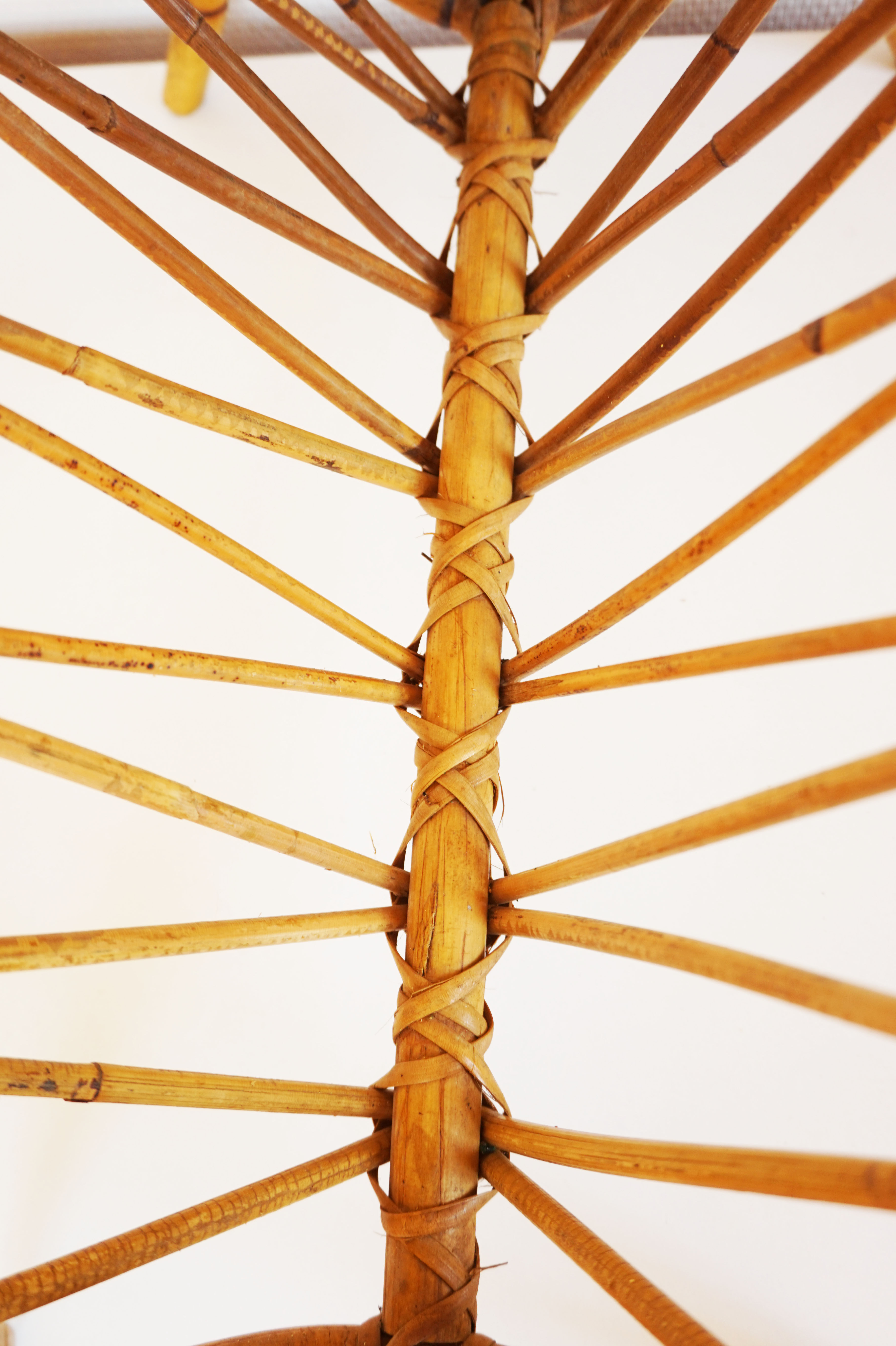 Magazine rack vintage rattan