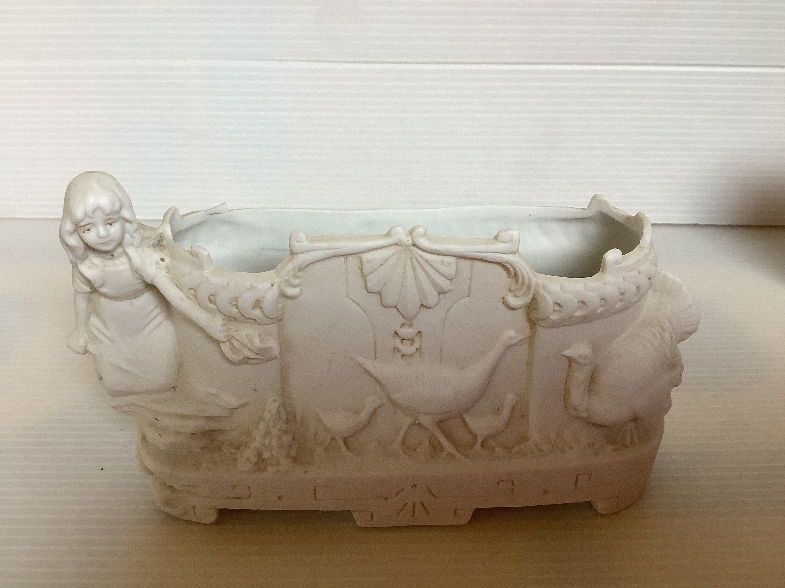 Pair old mini biscuit planters