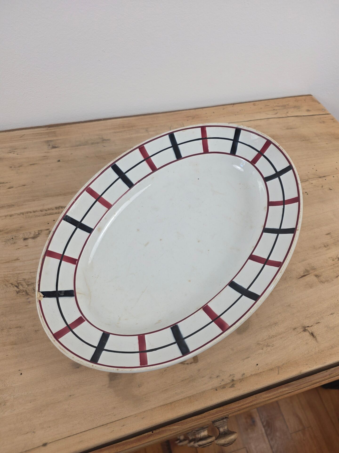 Oval presentation dish Lou Basquez manufacture Saint-Amand