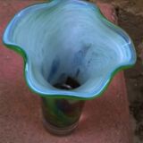 Vase modern décor has inclusion
