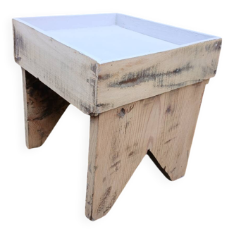 Petite table d'appoint ancienne en bois