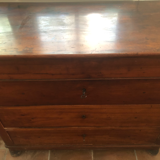 Commode en bois massif