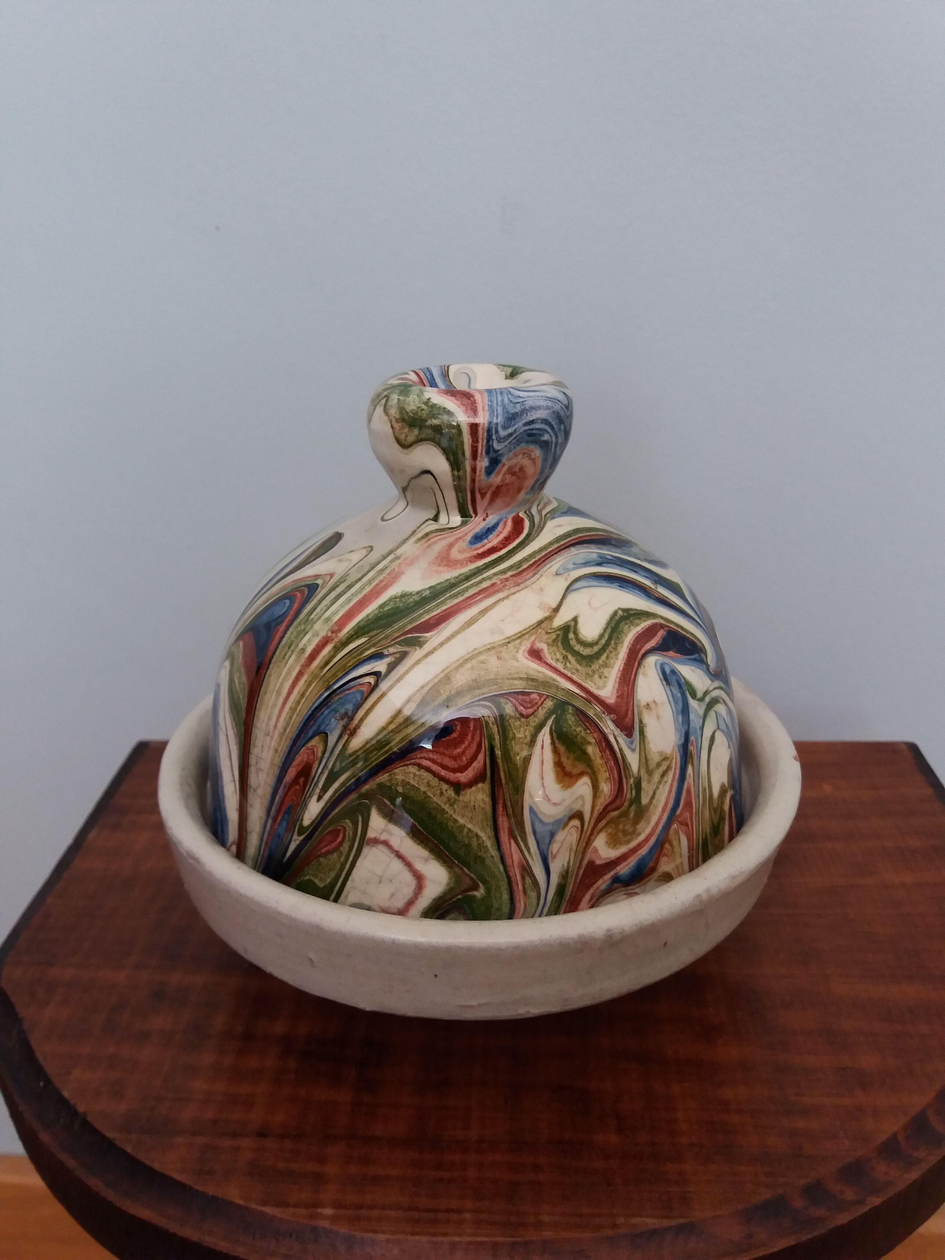 Butter bell in marbled ceramic