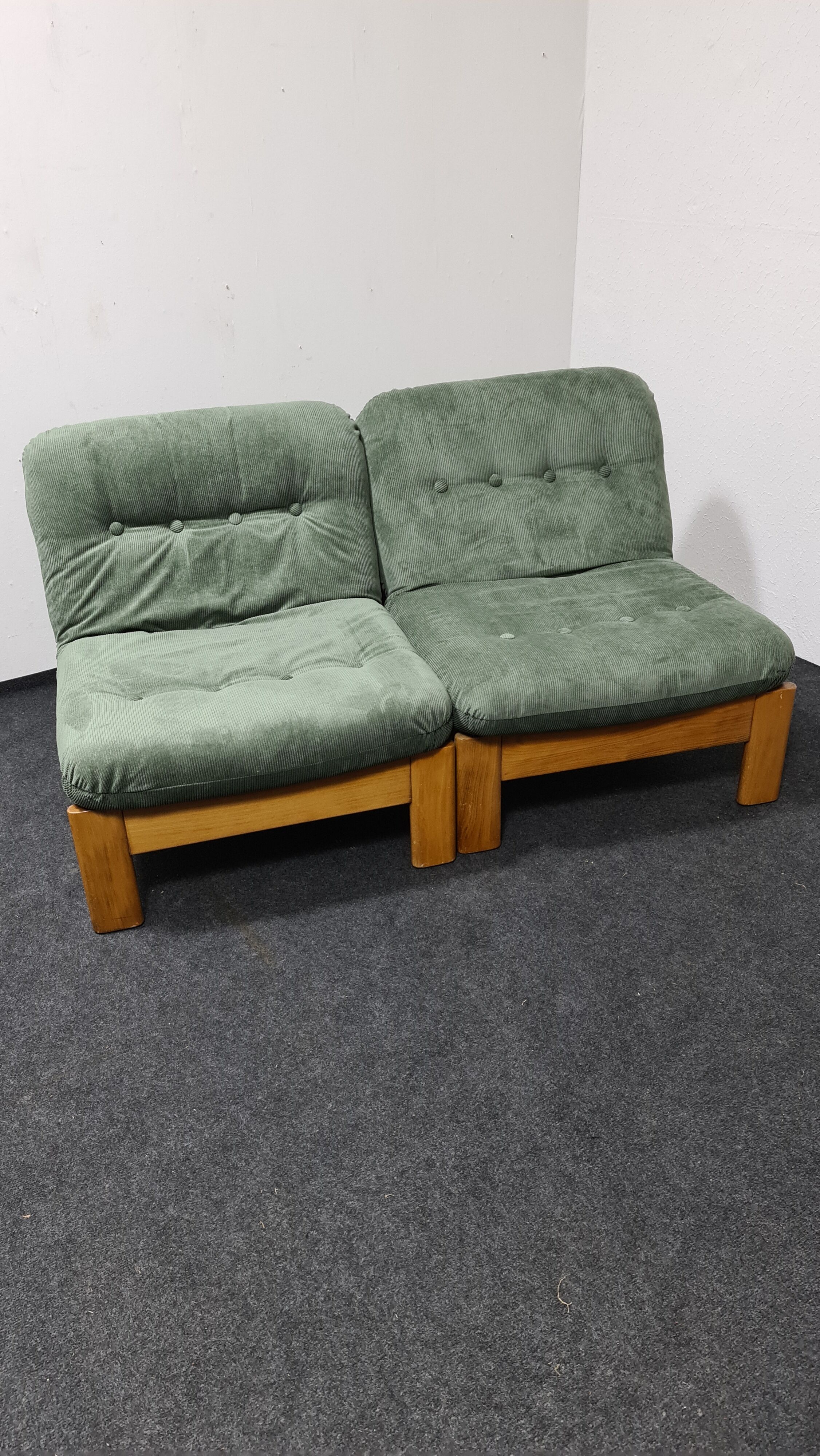 Vintage lounge chair