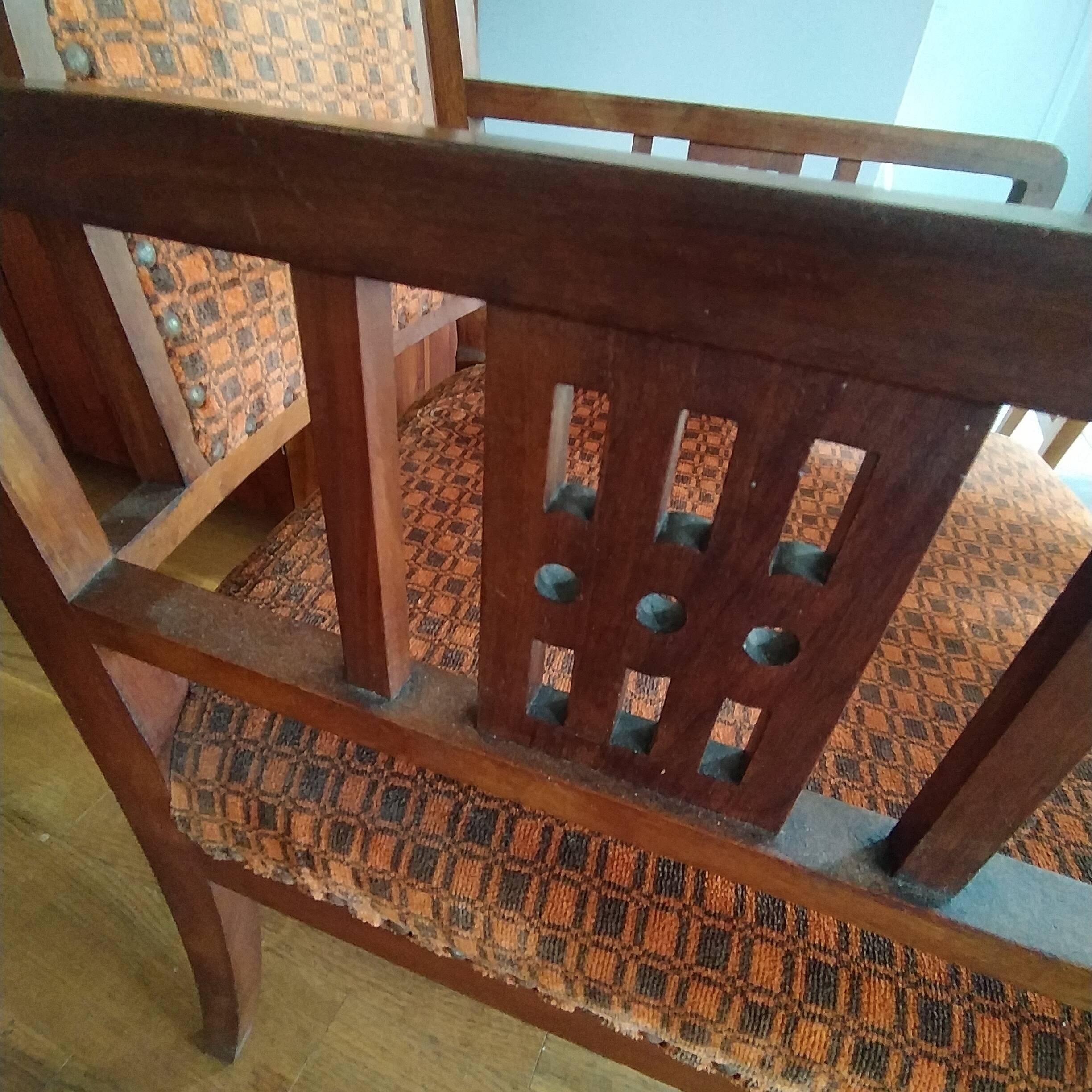 Ensemble Arts & Crafts 1900-1925 – 2 fauteuils et 2 chaises en bois massif