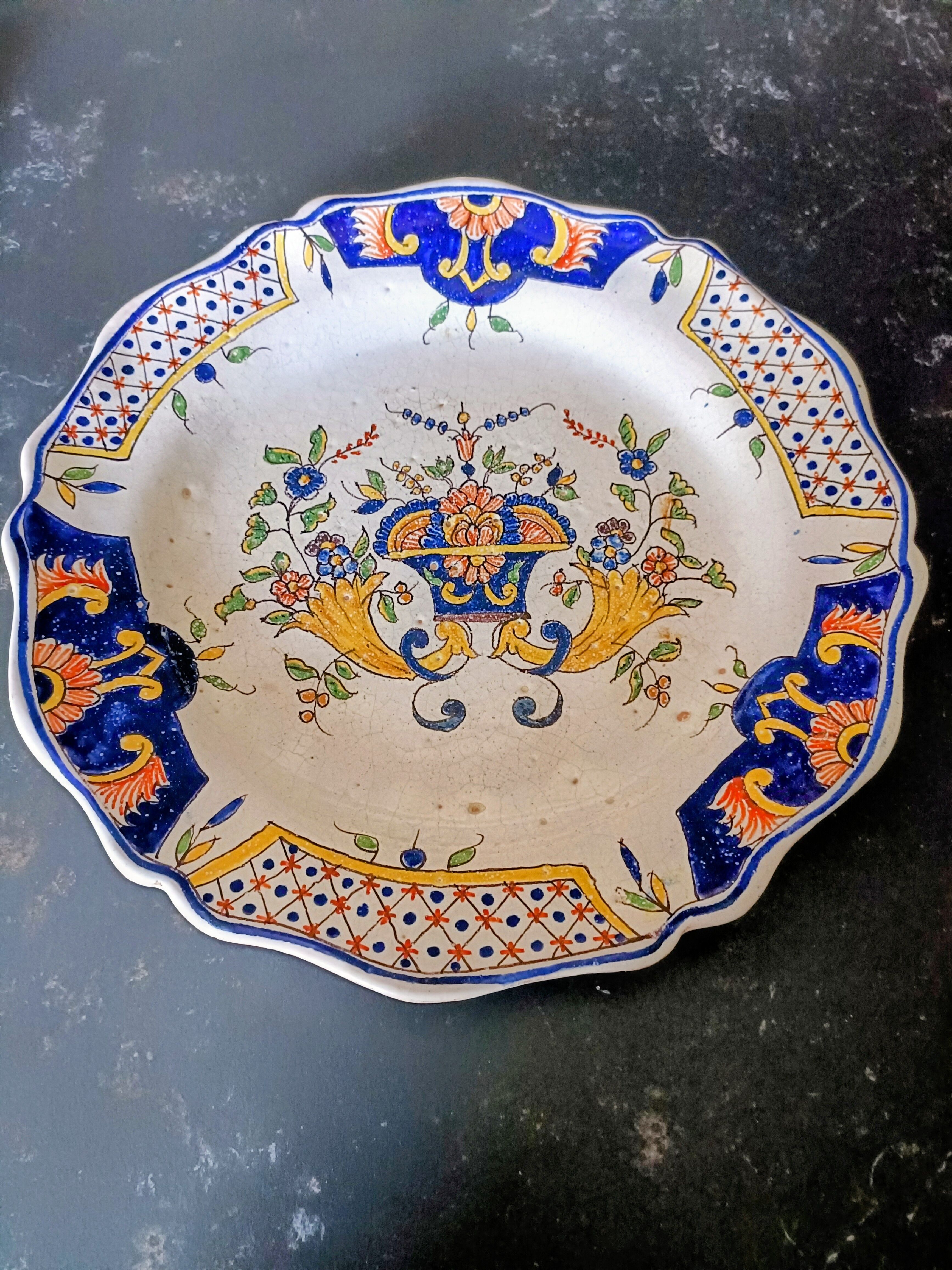 Large earthenware dish Malicorne 18th century