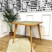 Folding table legs compass