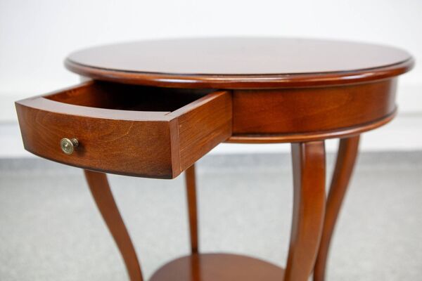 Table d'appoint ronde de style classique de la fin du 20e siècle / Table à coudre