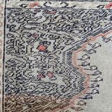 Tapis ancien de prière turc ghyordes 122x145 cm