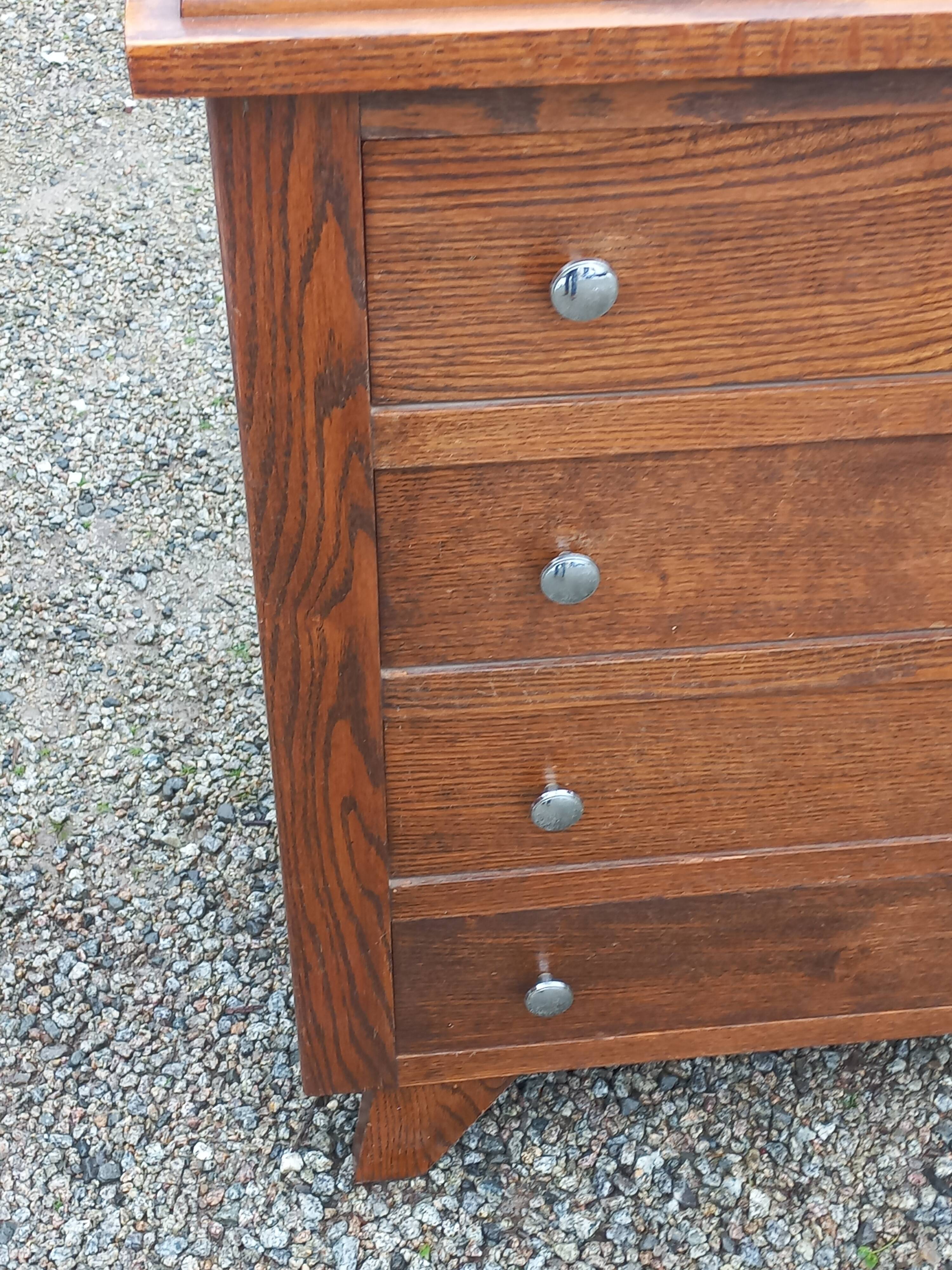 Vintage chest of drawers from the 50s in solid oak legs compass 4 drawers