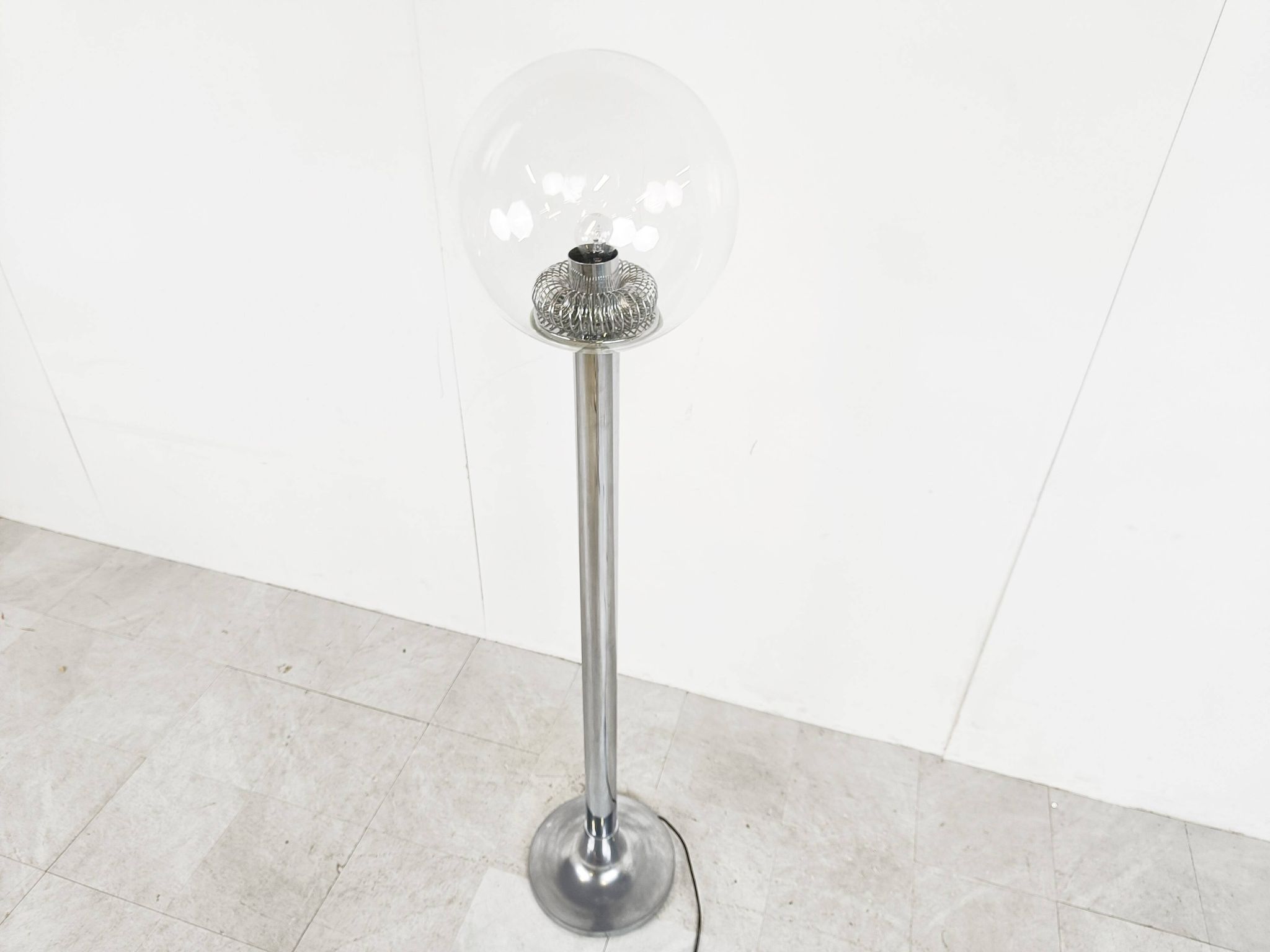 Lampe de sol vintage en chrome et verre, années 1970