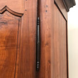 Walnut French bonnetiere