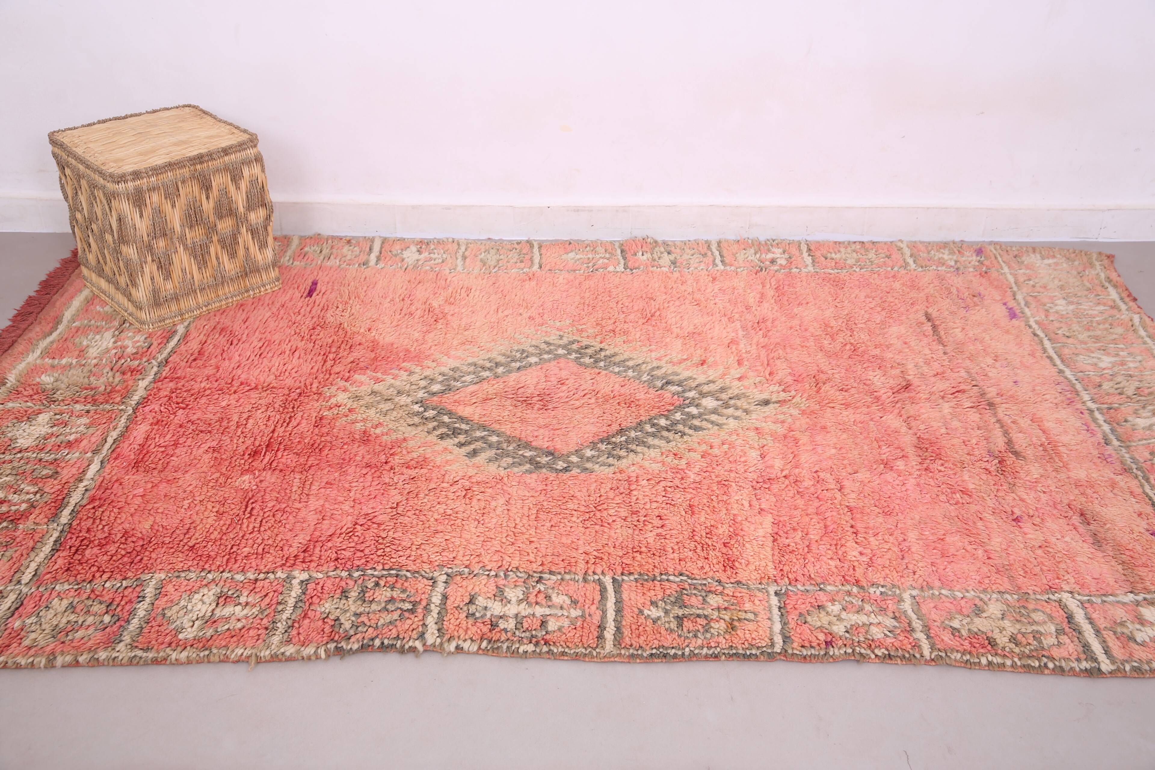 Peach Vintage Moroccan Rug 166 x 277 cm - Berber Wool Rug - Handmade Rug