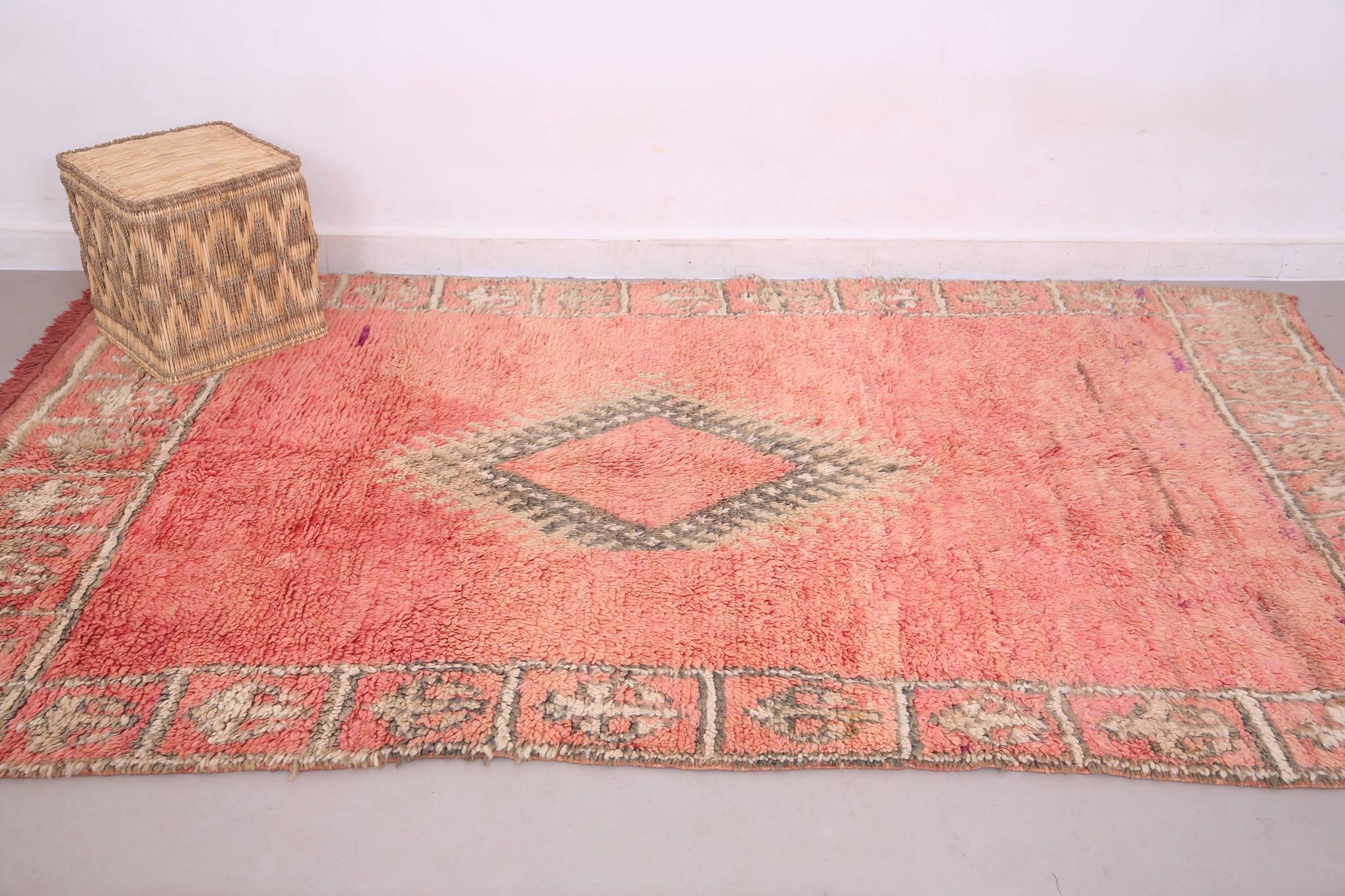 Peach Vintage Moroccan Rug 166 x 277 cm - Berber Wool Rug - Handmade Rug