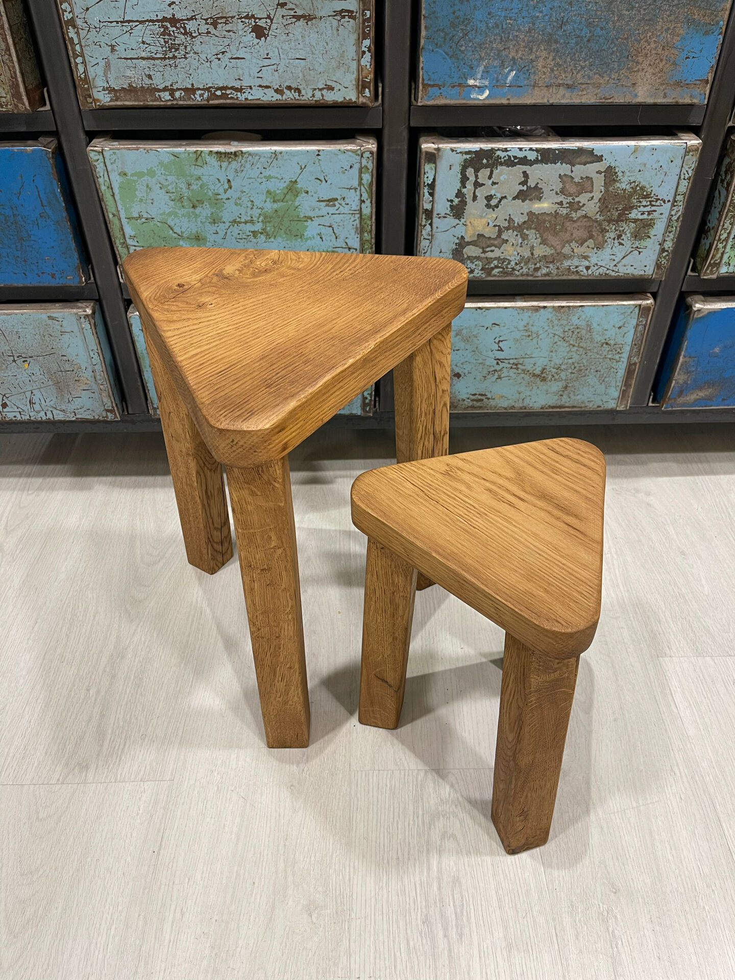Paire de tables d’appoints vers 1950